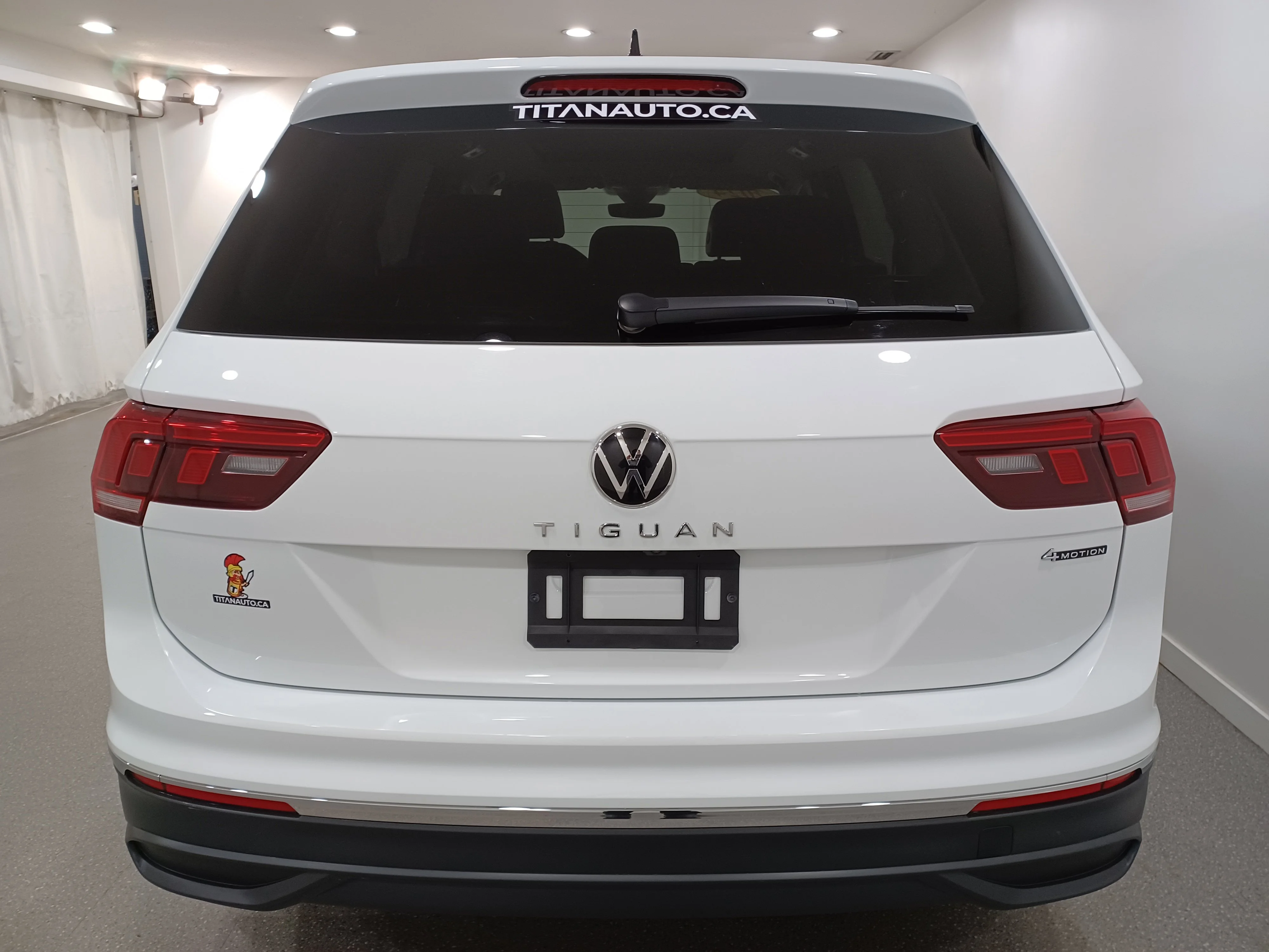 Certified Used 2024 Pure White Volkswagen Comfortline 4Motion*Adapt Cruise | Remote Start | Htd Lthr & Wheel | Pano Roof | Blind Spot Detect image 25