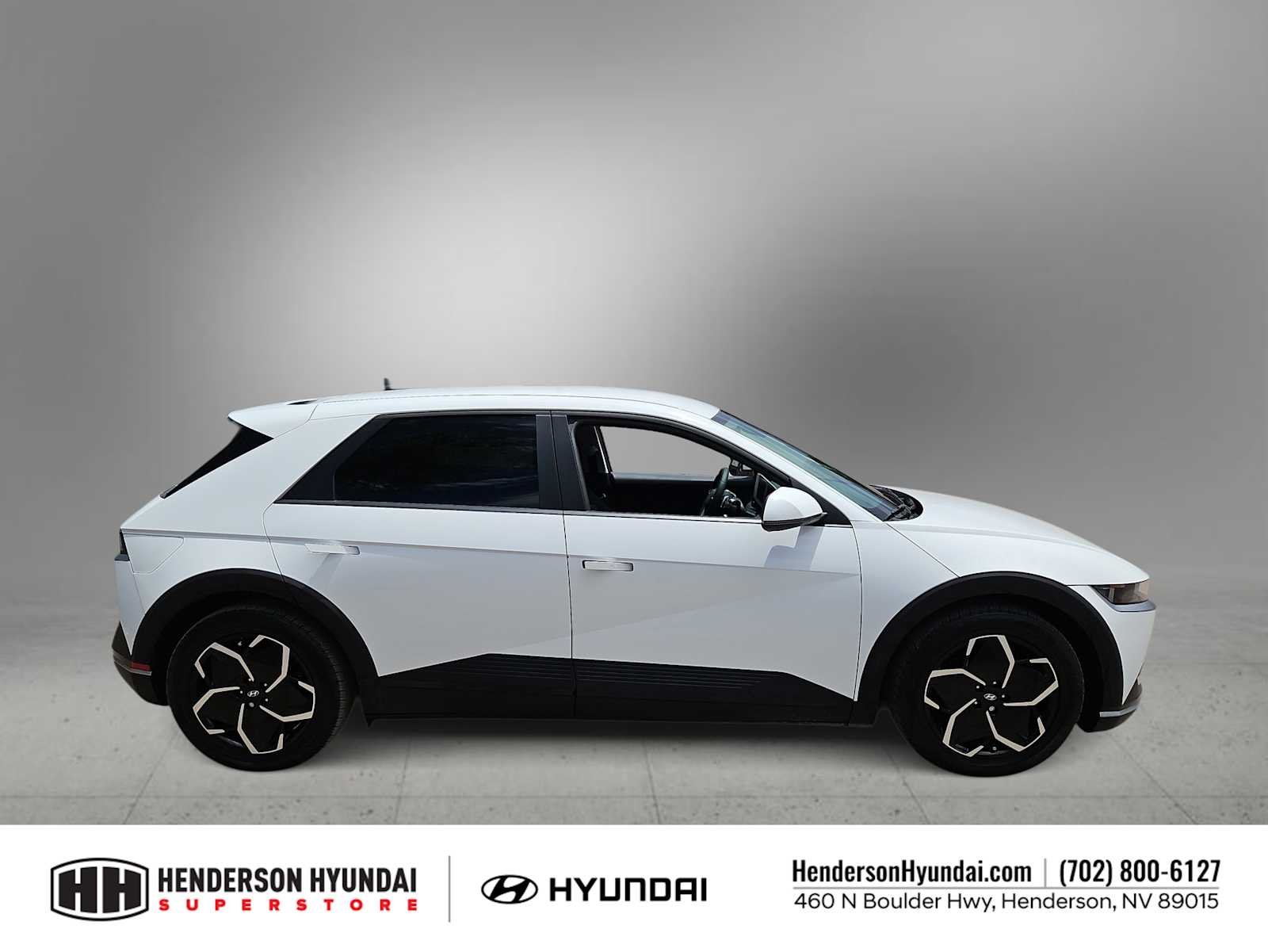 Used 2024 Atlas White Hyundai SEL image 9