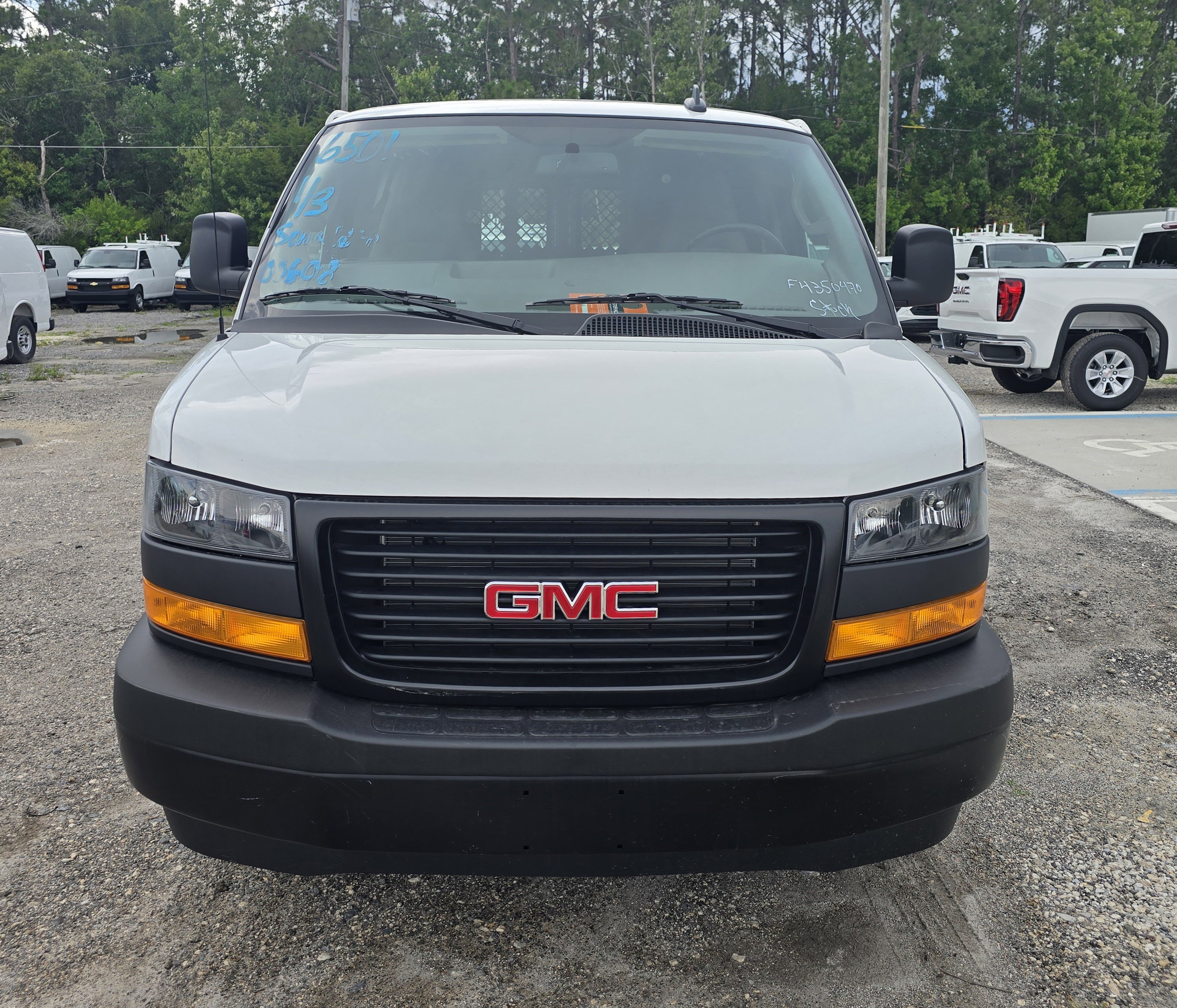 2025 GMC Savana Cargo Work Van - Photo 12