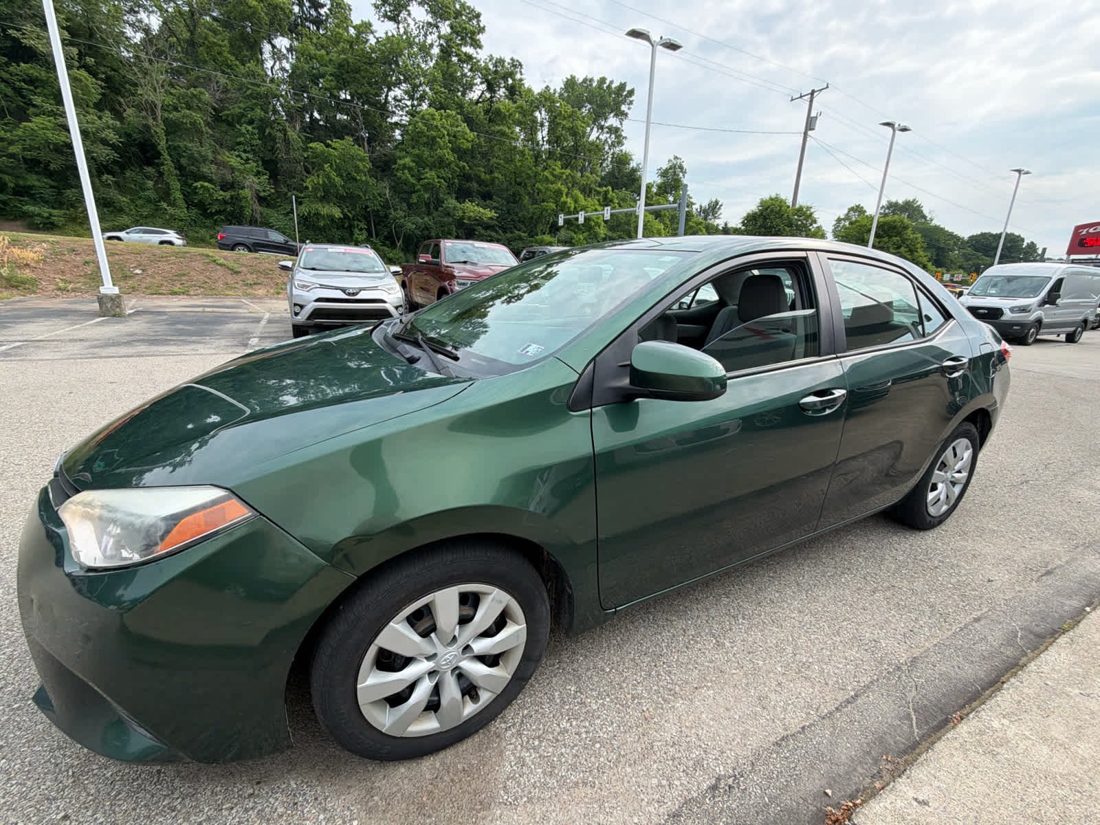 Used 2015  Toyota L image 3