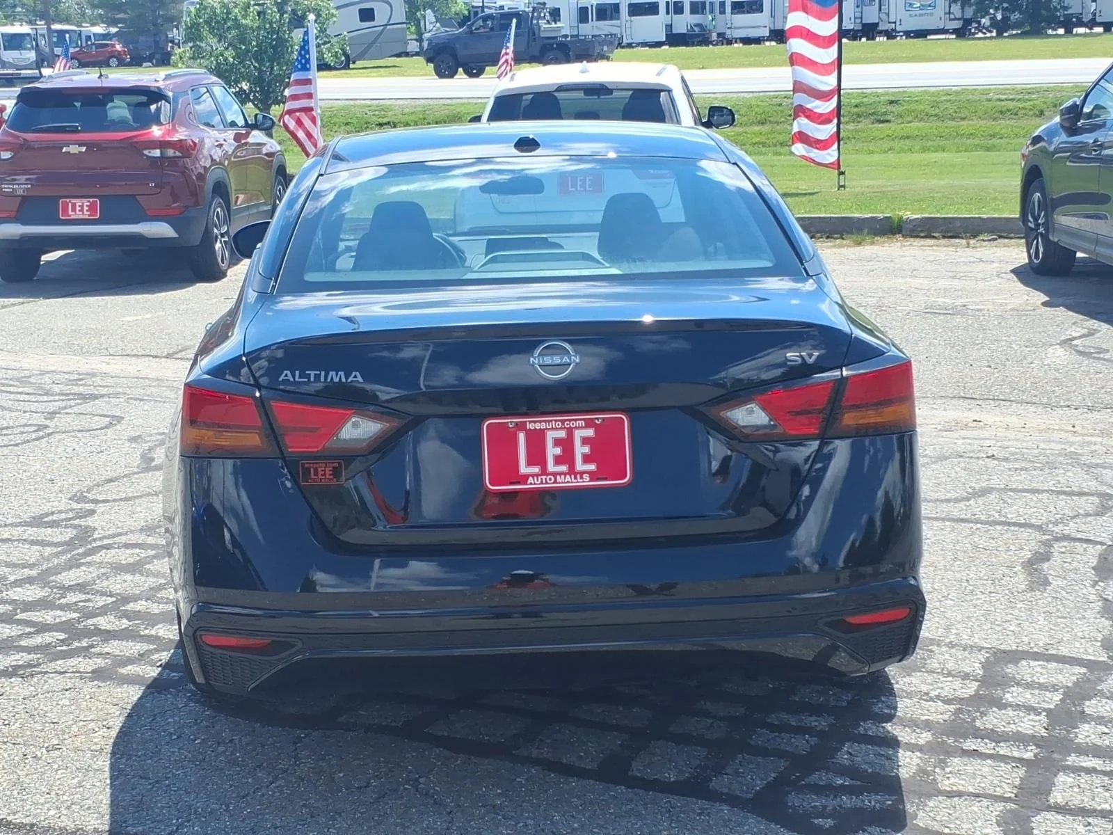Used 2024 Super Black Nissan 2.5 SV image 6