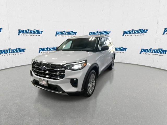 Used 2026 Star White Ford Active image 5