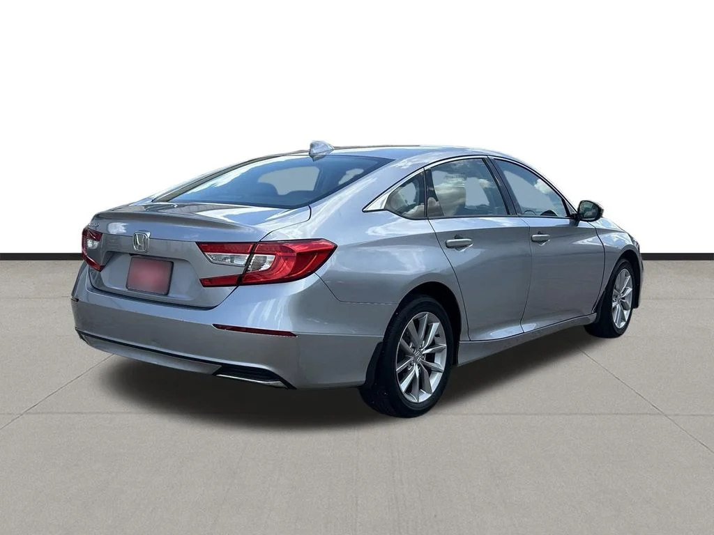 Used 2022 Silver Honda LX image 5