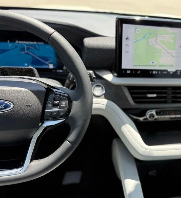New 2026 Star White Metallic Tri-Coat Ford Platinum™ image 19