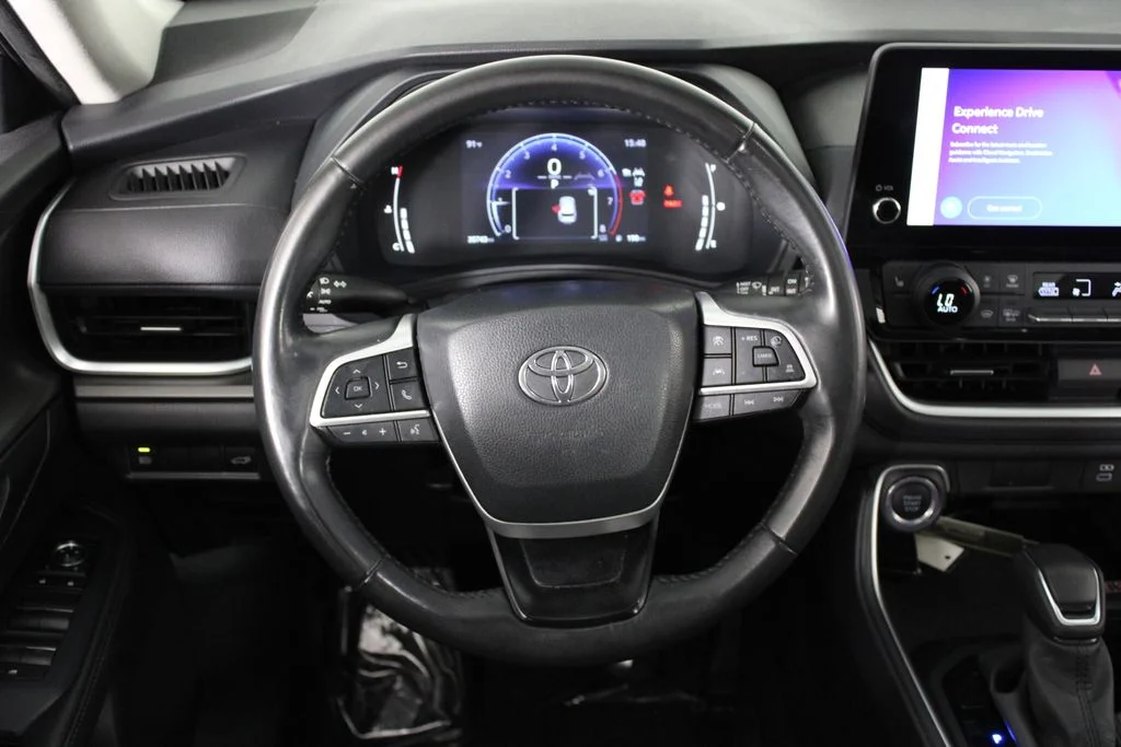 Used 2024 Silver Toyota XLE image 7