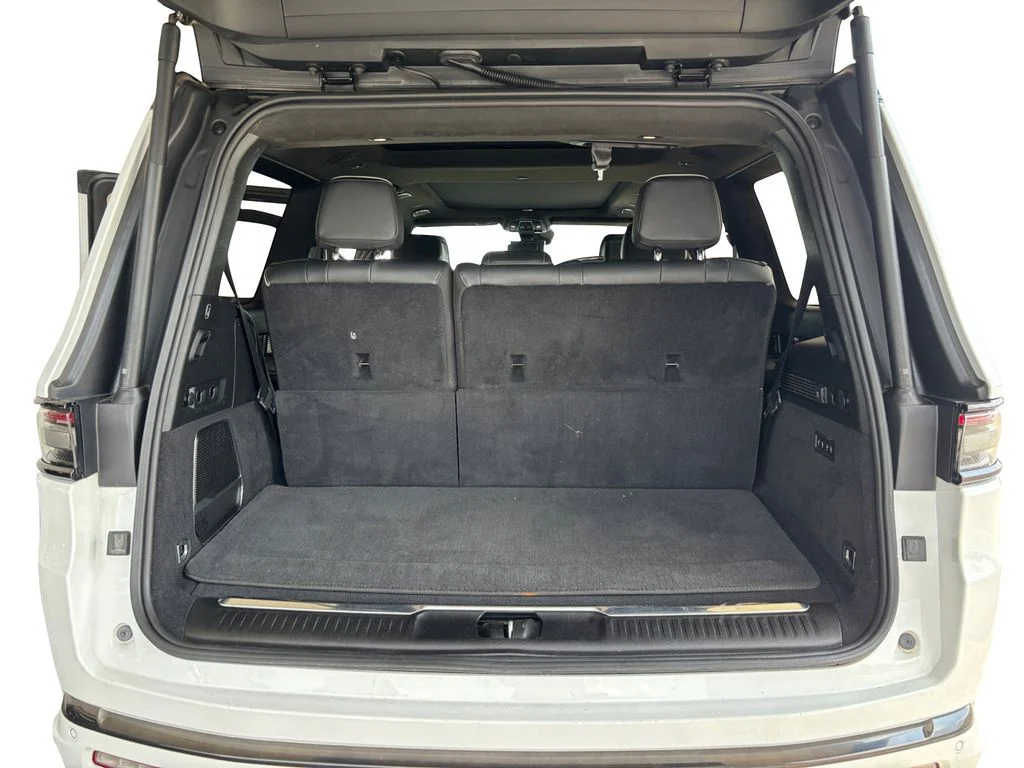 Used 2022 White Jeep Series II image 13