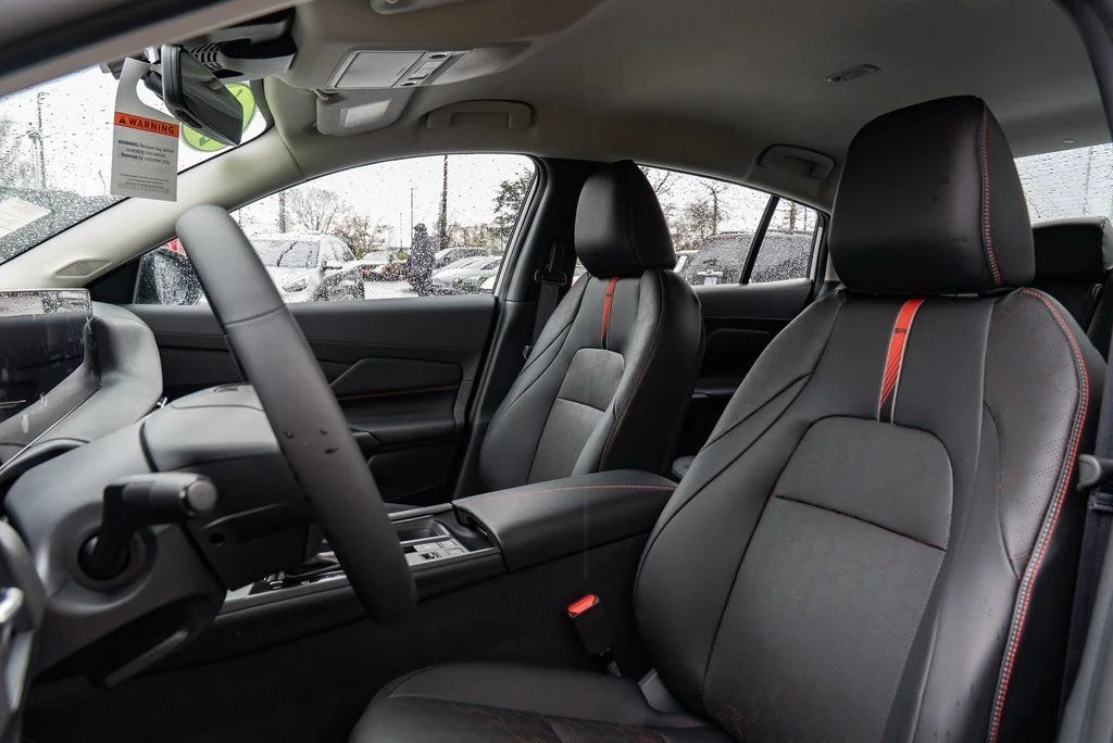 New 2026 Aspen White TriCoat / Super Black Two-tone Nissan SR image 21