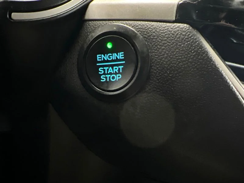 Used 2021 Gray Ford SEL image 26