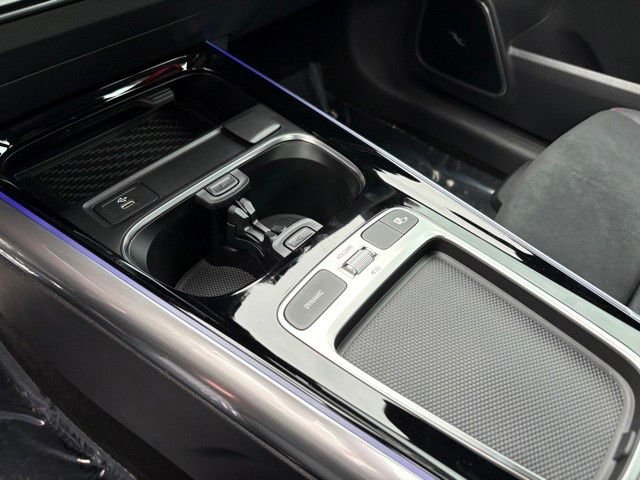 New 2026 MANUFAKTUR Patagonia Red Metallic Mercedes-Benz AMG® GLA 35 4MATIC® SUV image 13