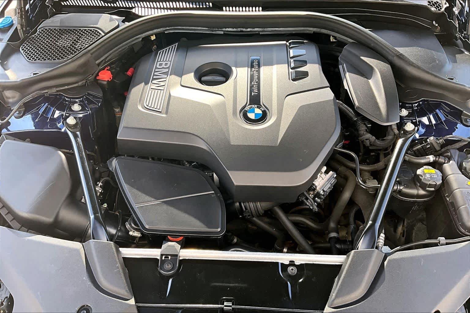 Used 2018 Mediterranean Blue Metallic BMW 530i image 33