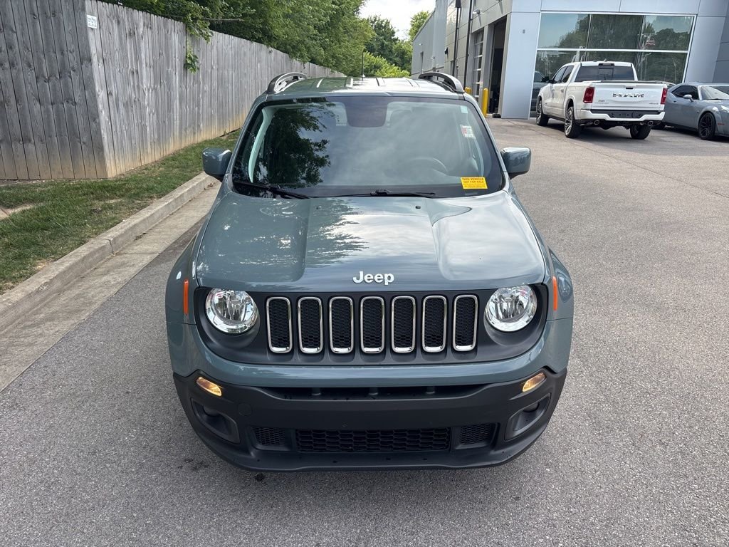 Used 2018 Gray Jeep Latitude image 8