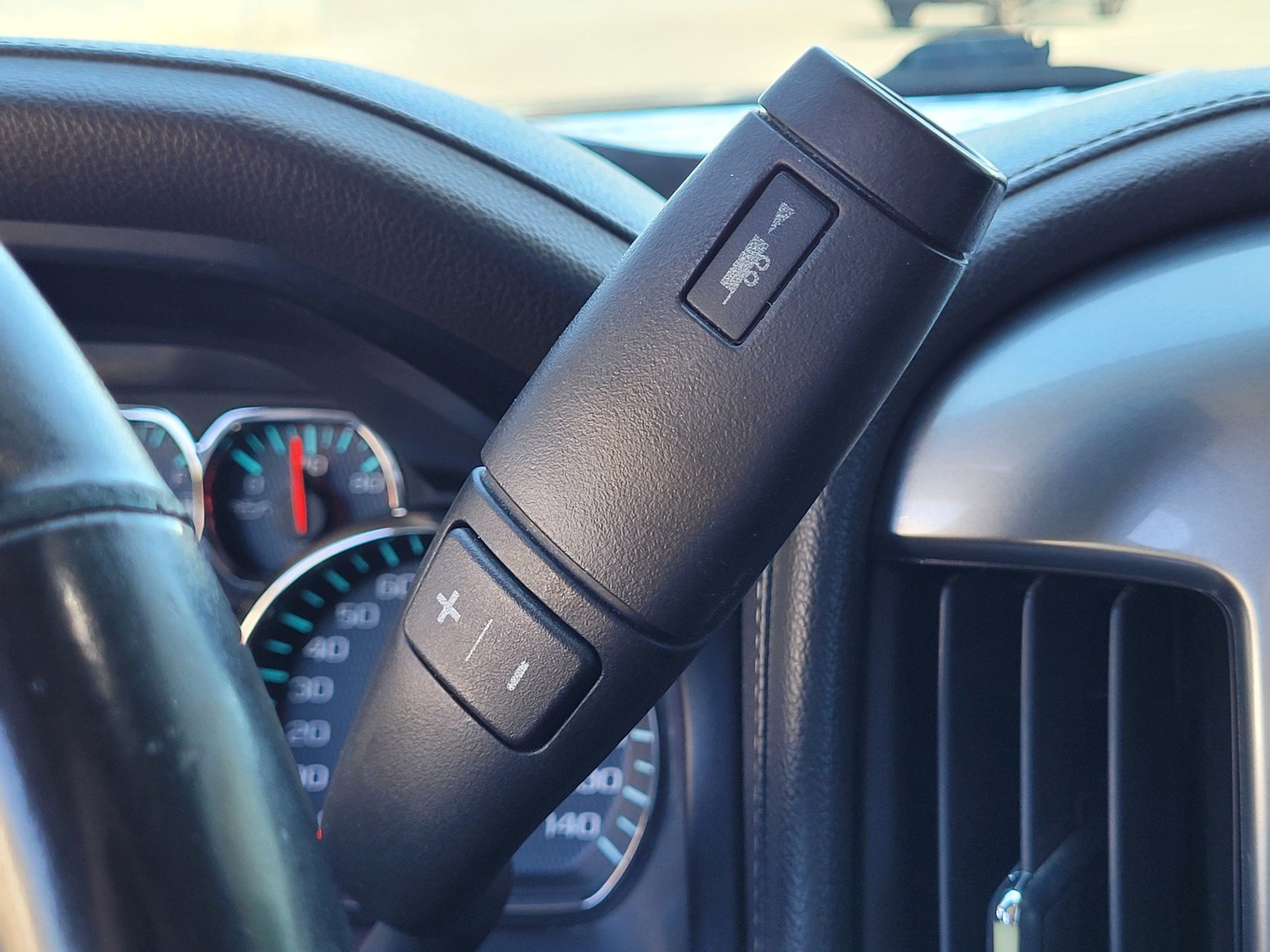 2014 Chevrolet Silverado 1500 LTZ - Photo 15