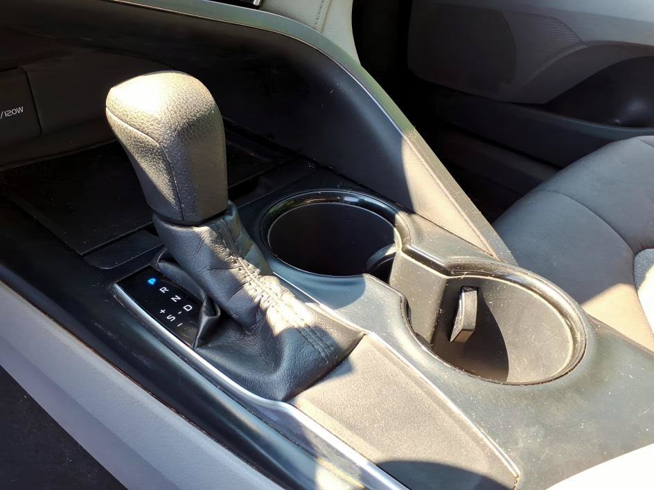 Used 2018 Celestial Silver Metallic Toyota L image 20