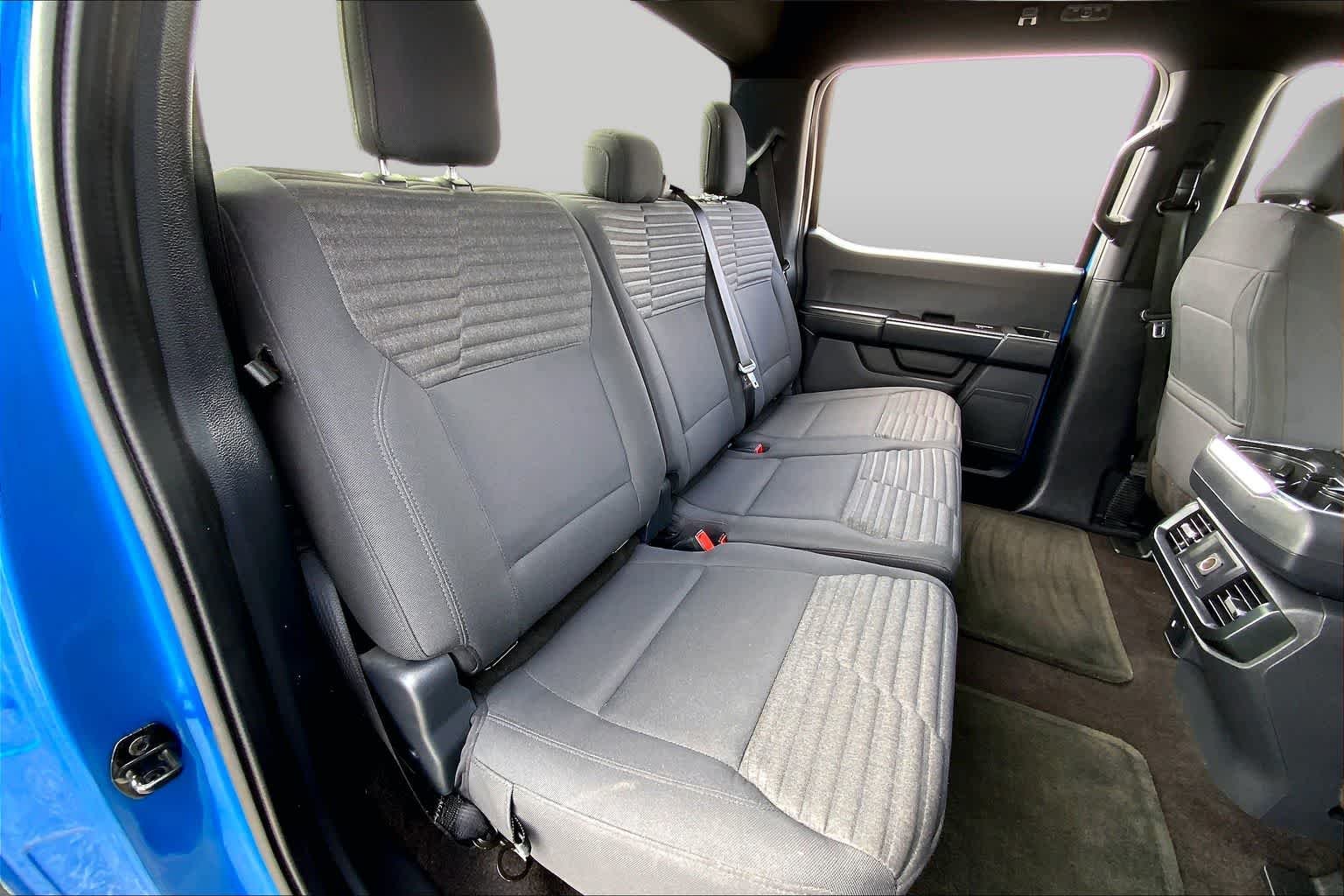 Used 2021 Velocity Blue Ford XL image 19