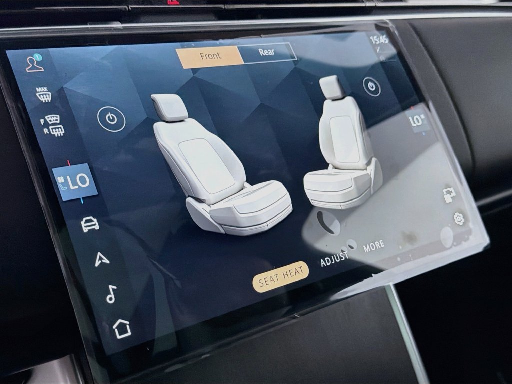 New 2027 Fuji White Land Rover SE image 21