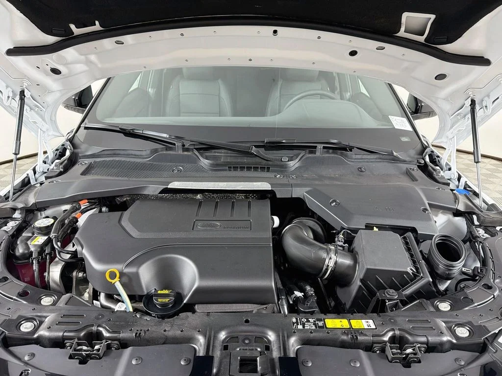 New 2026 Fuji White Land Rover S image 32