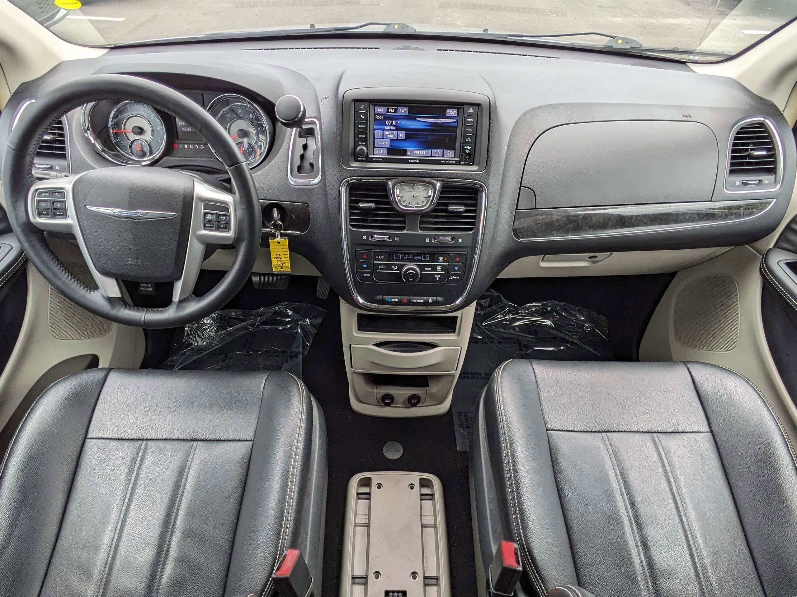Used 2014 Silver Chrysler Touring image 15