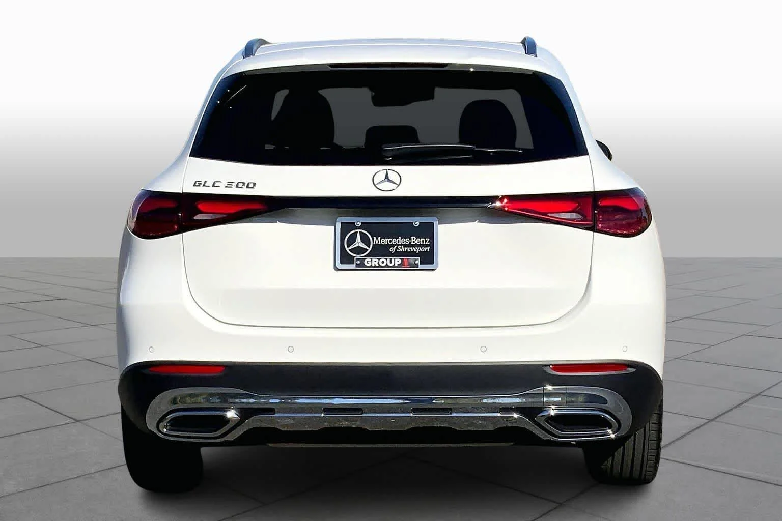 New 2026 Polar White Mercedes-Benz GLC 300 image 4