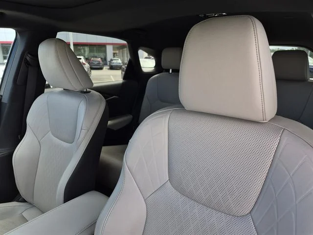 Used 2024 Eminent White Pearl Lexus 350 Premium Plus image 12