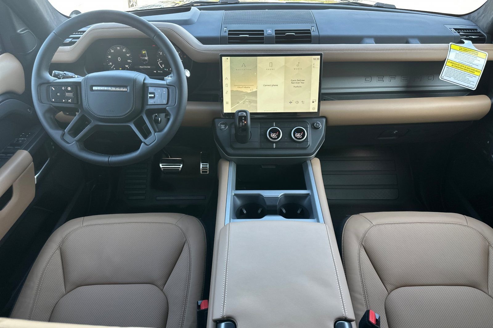 2026 Land Rover Defender V8 - Photo 14