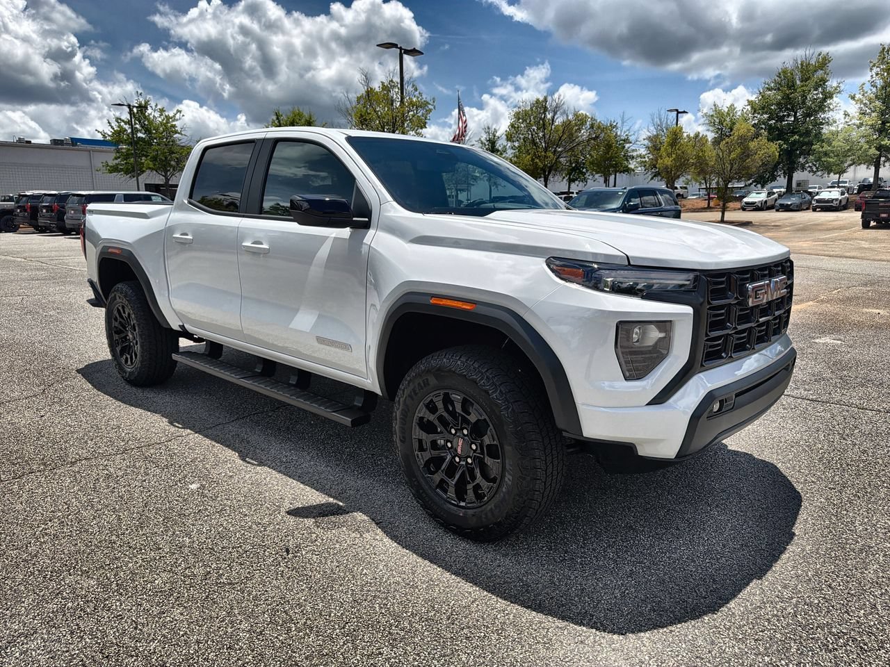 New 2026 Summit White GMC Elevation image 2