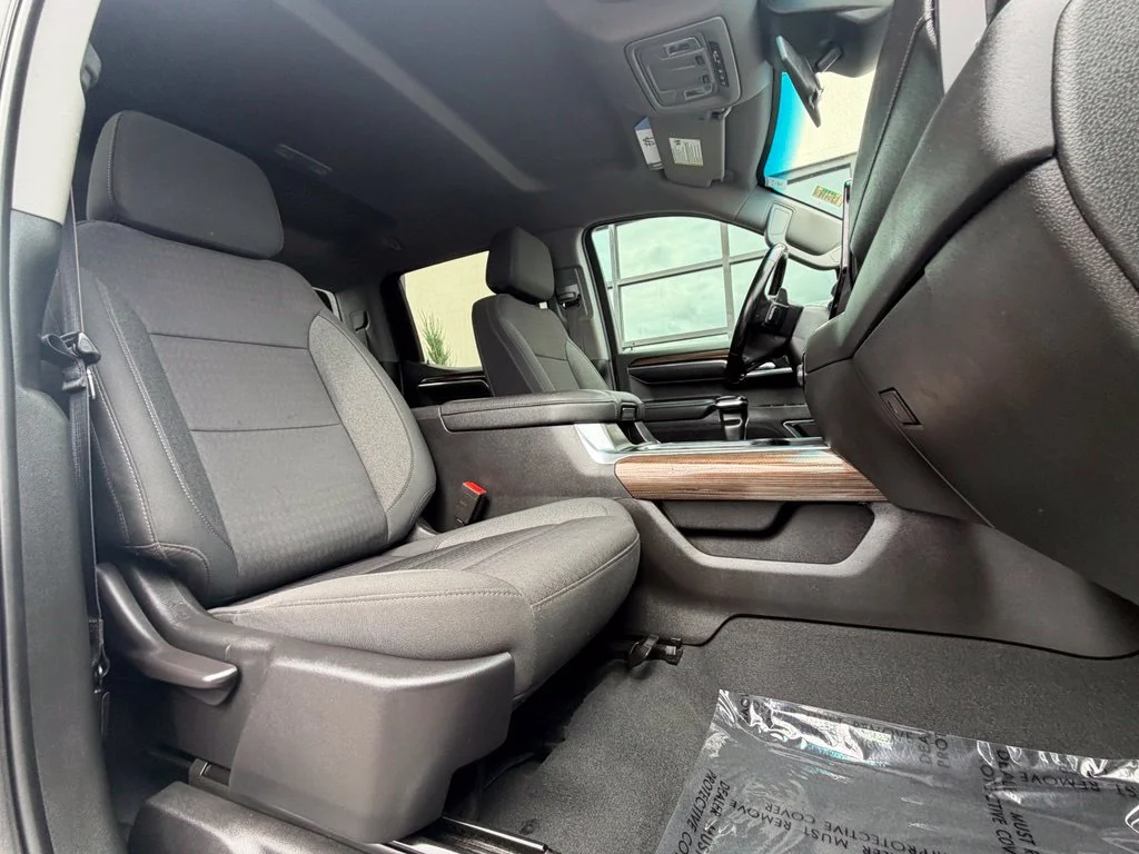 Used 2023 White Chevrolet LT image 21