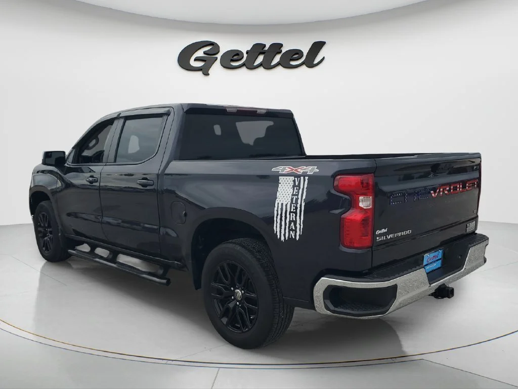 Used 2022 DARK ASH METALLIC Chevrolet LT image 7