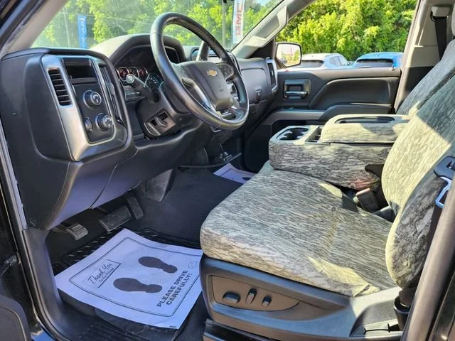 Used 2019 BLACK Chevrolet LT image 11
