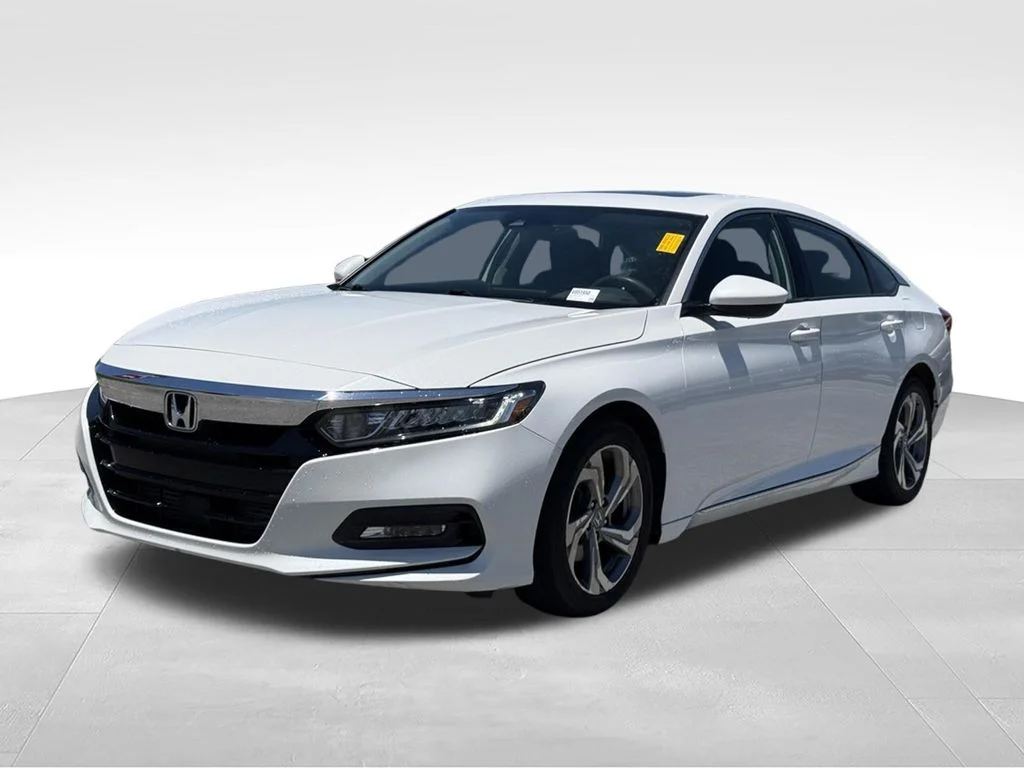 Used 2018 White Honda EX image 1