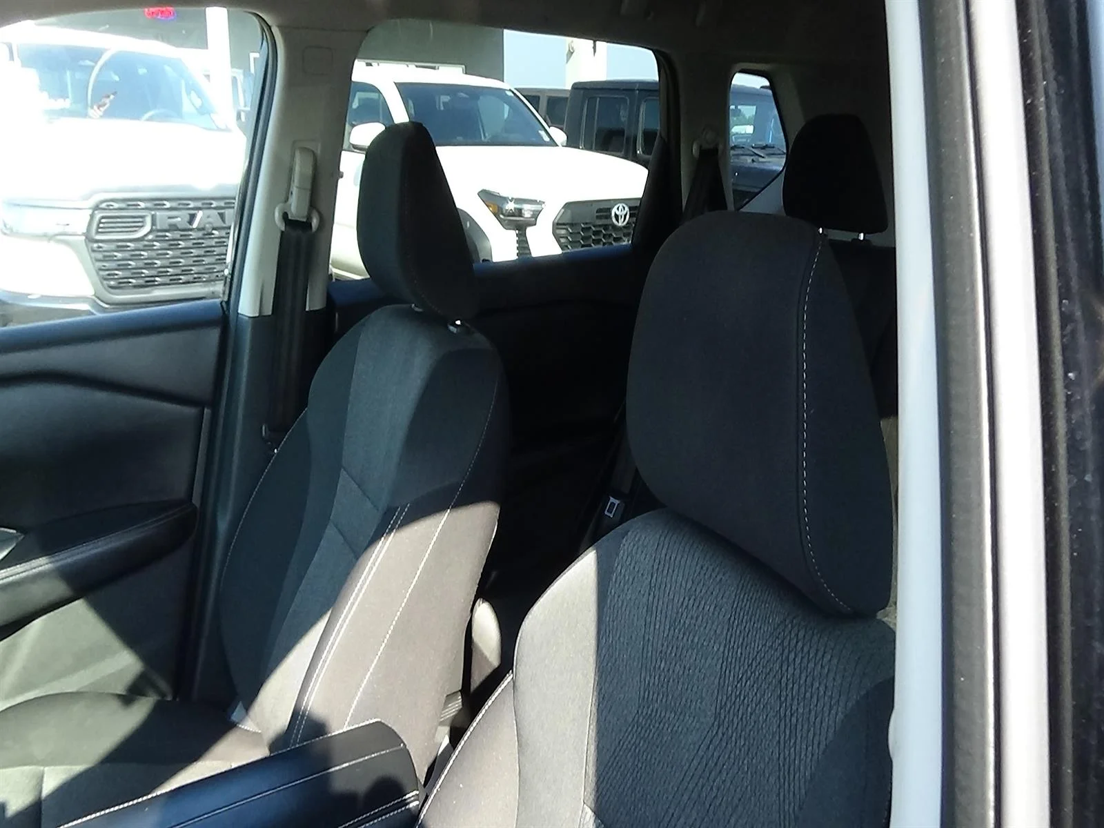 Used 2025 Super Black (kh3) Nissan SV image 17