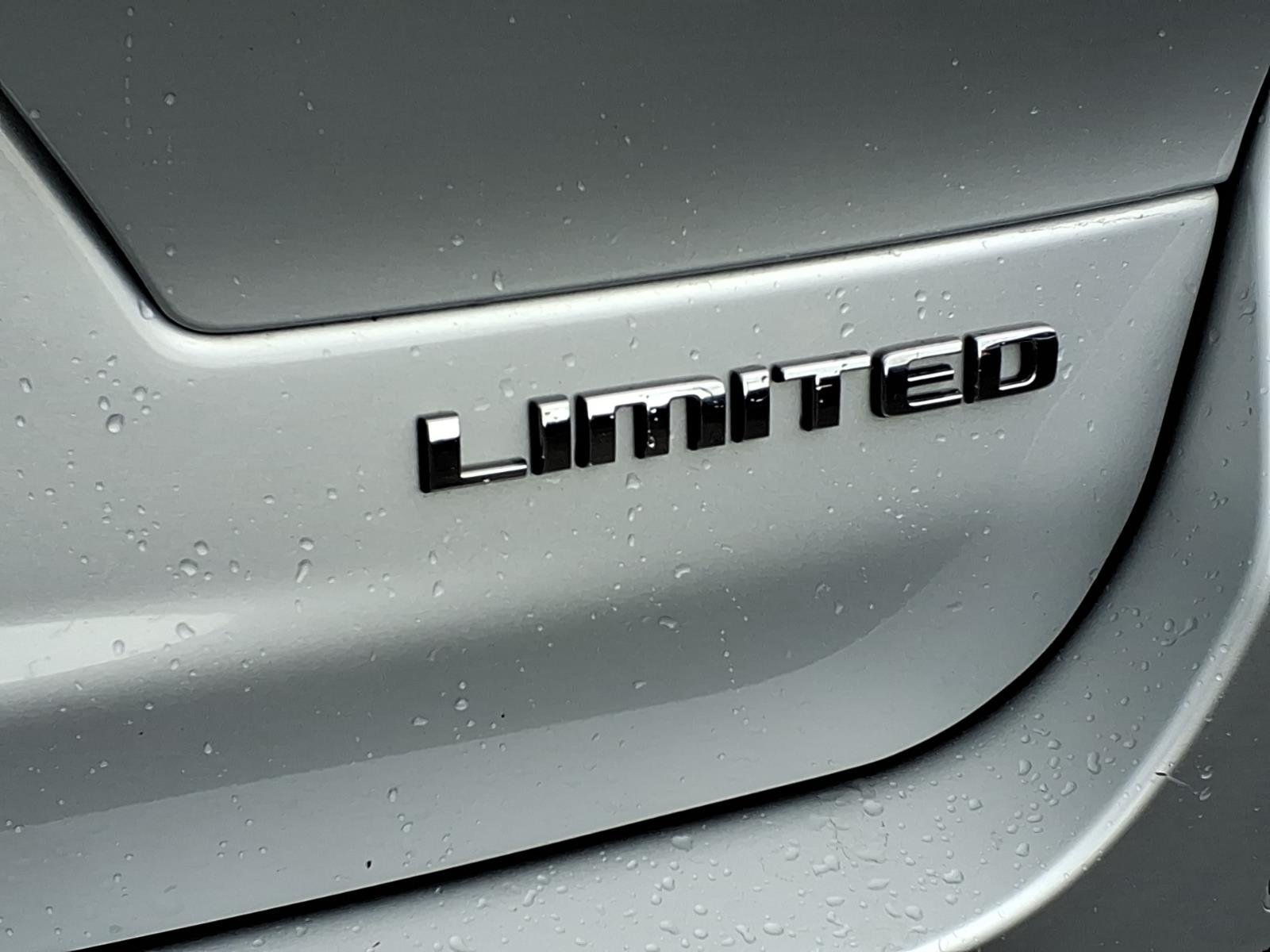 Used 2023 Silver Jeep Limited image 26