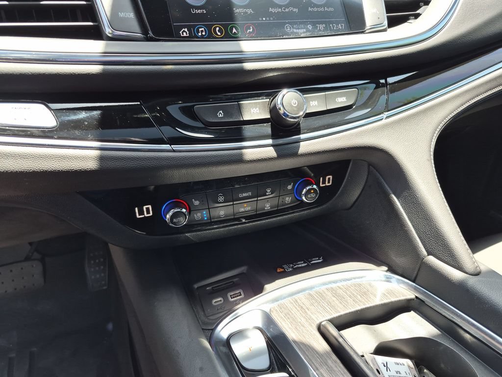 Used 2024 White Frost Tricoat Buick Avenir image 27