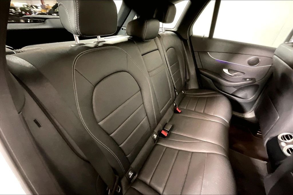 2021 Mercedes-Benz GLC GLC300 - Photo 19