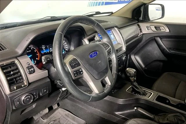Used 2019 Shadow Black Ford XLT image 36