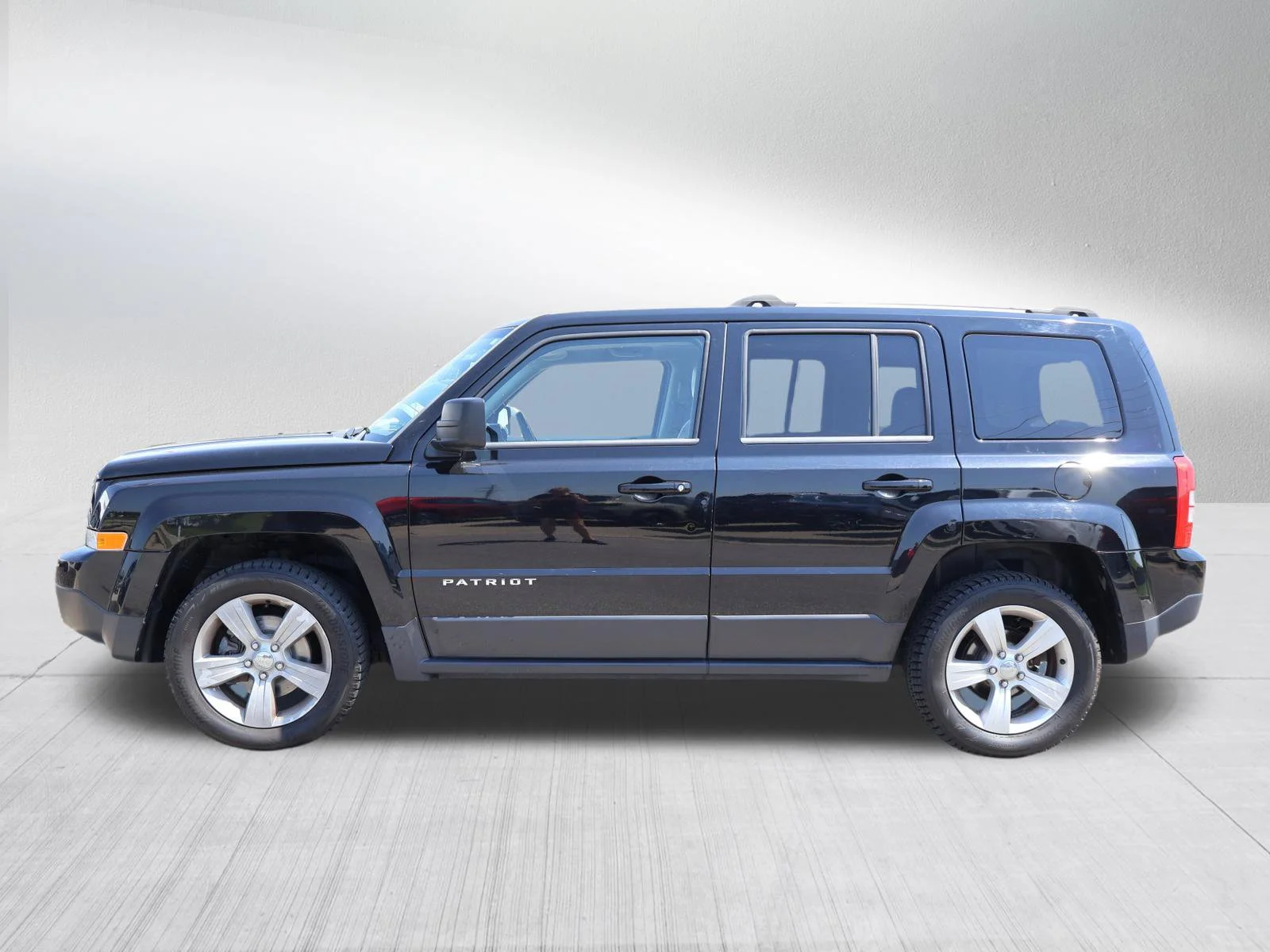 Used 2014 Black Clearcoat Jeep Limited image 4
