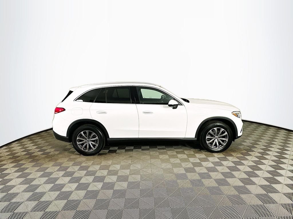 Certified Used 2023 White Mercedes-Benz GLC 300 image 7