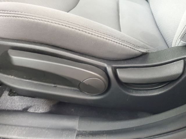 Used 2013 Gray Hyundai GLS image 19