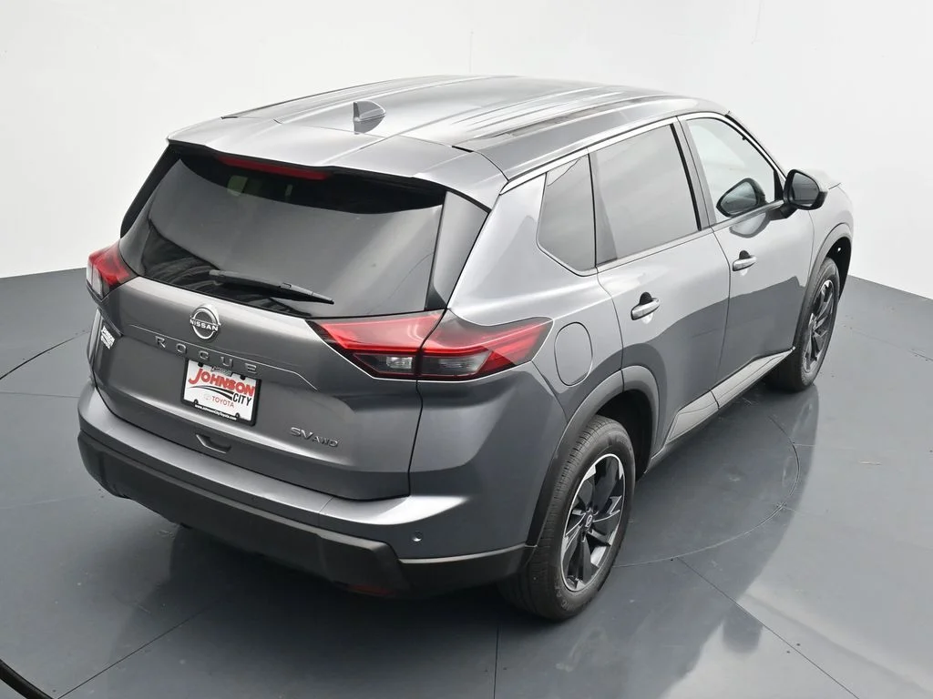 Used 2024 Gray Nissan SV image 21