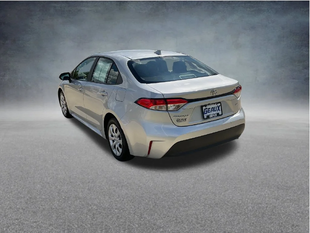 Used 2025 Silver Toyota LE image 5