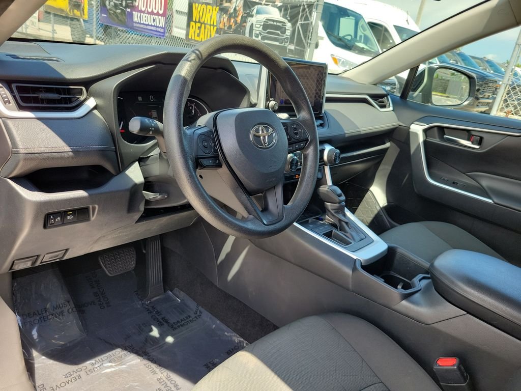 Used 2024 Silver Toyota XLE image 9