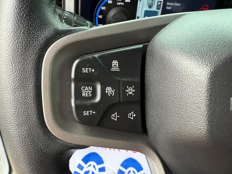 Used 2023 Oxford White Ford Wildtrak image 13
