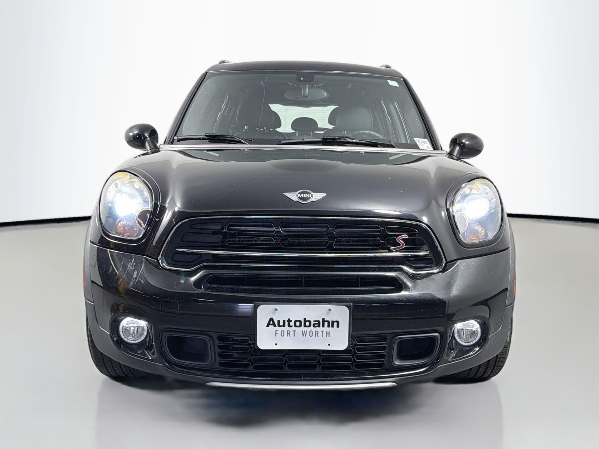 Used 2015 MINI Countryman Countryman S with VIN WMWZC5C54FWP46120 for sale in Fort Worth, TX