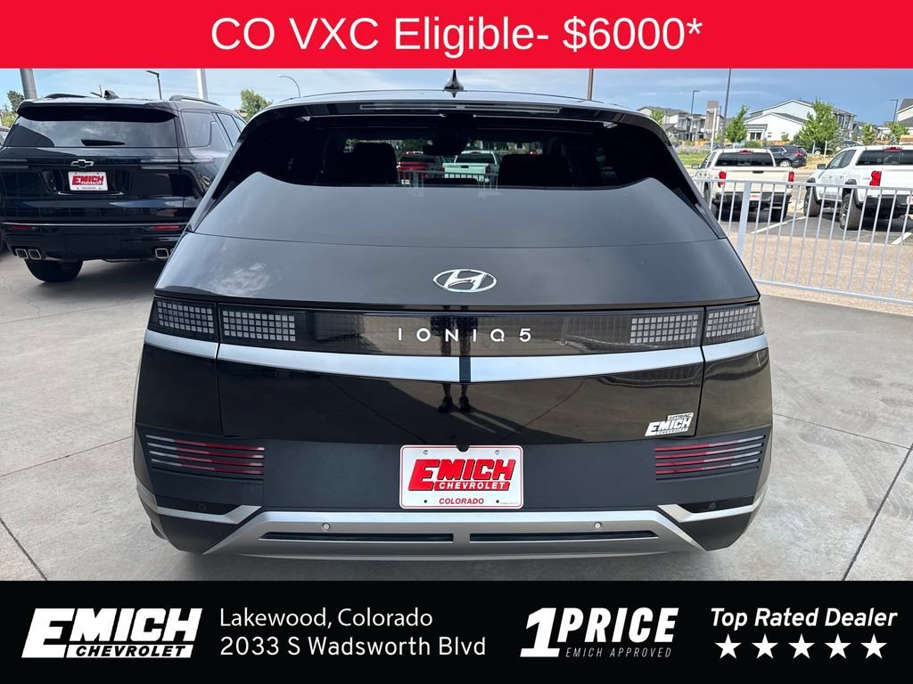 Used 2024 Abyss Black Hyundai SEL image 4