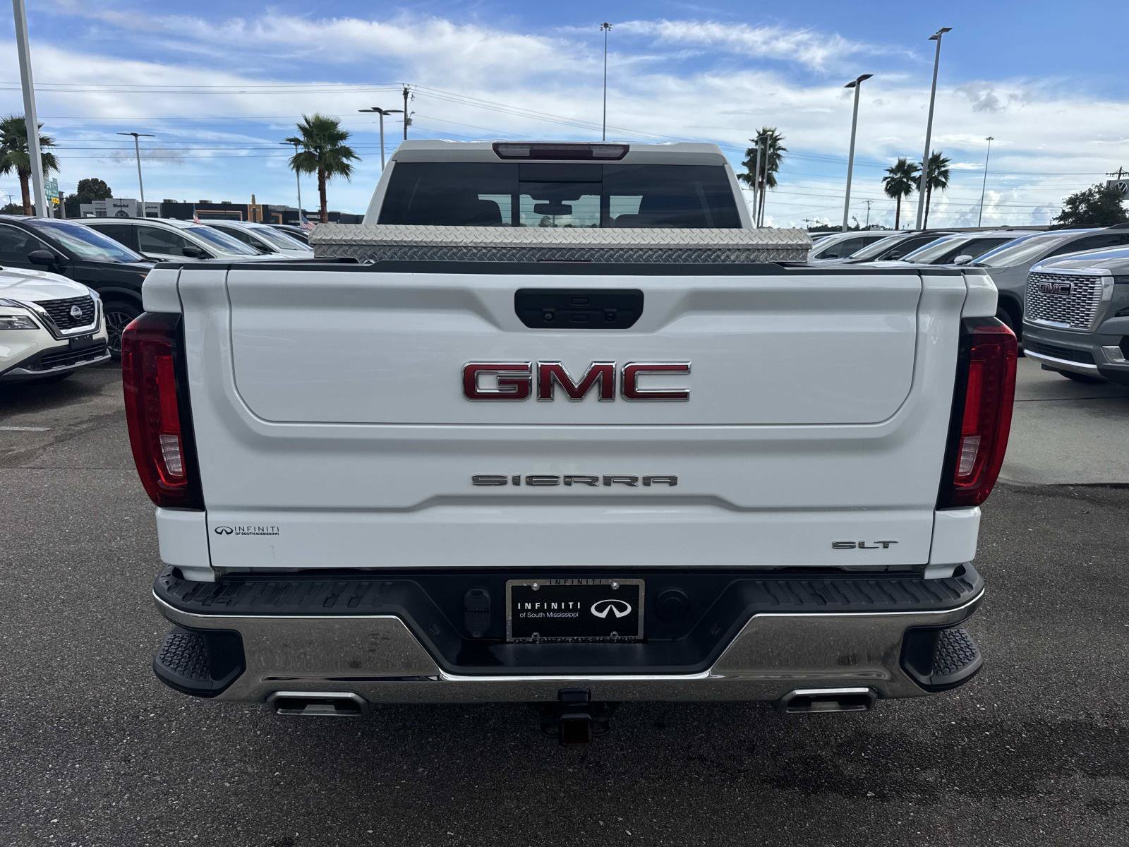 Used 2021 White GMC SLT image 7