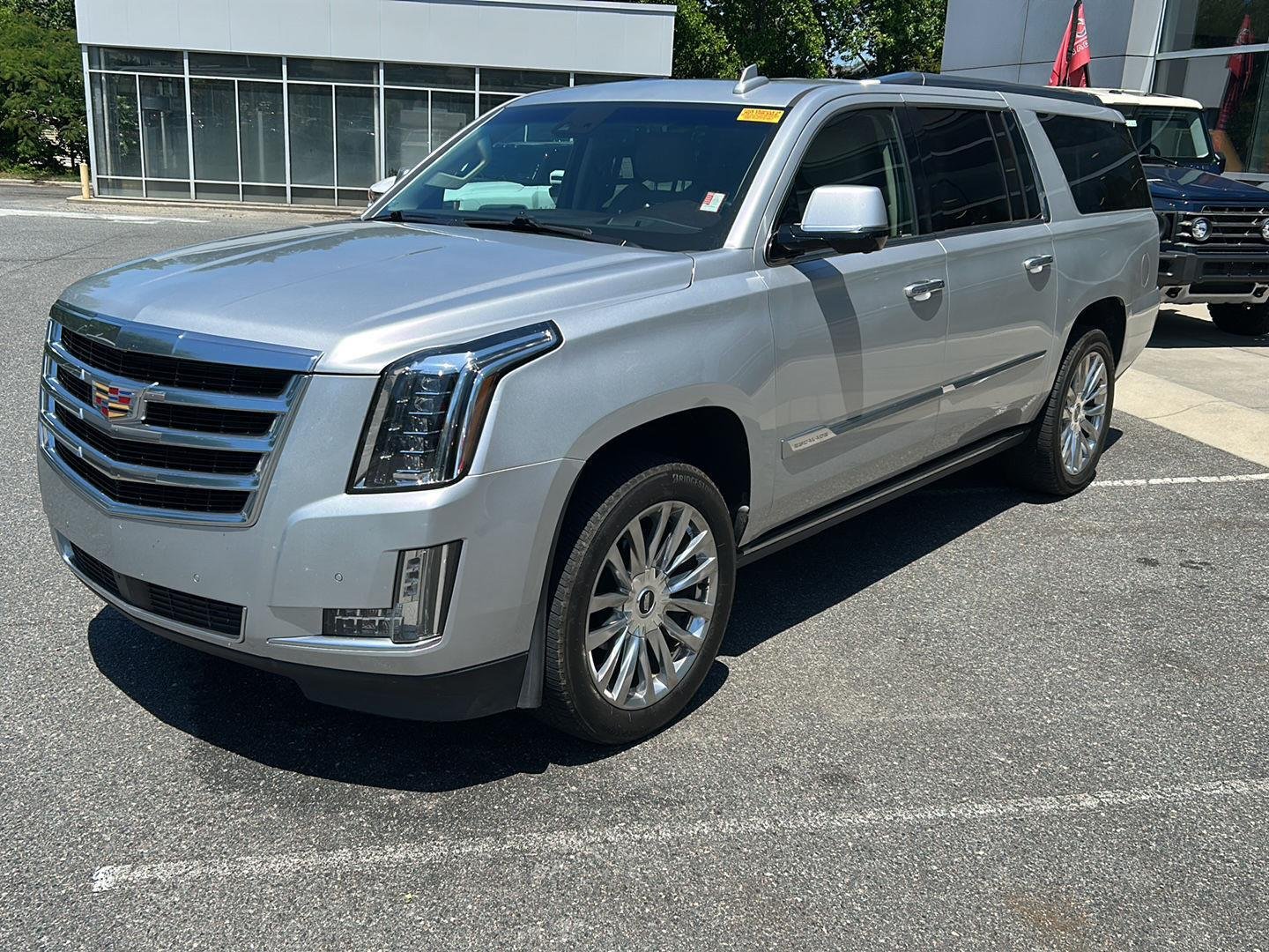 2016 Cadillac Escalade ESV AWD Premium's photo