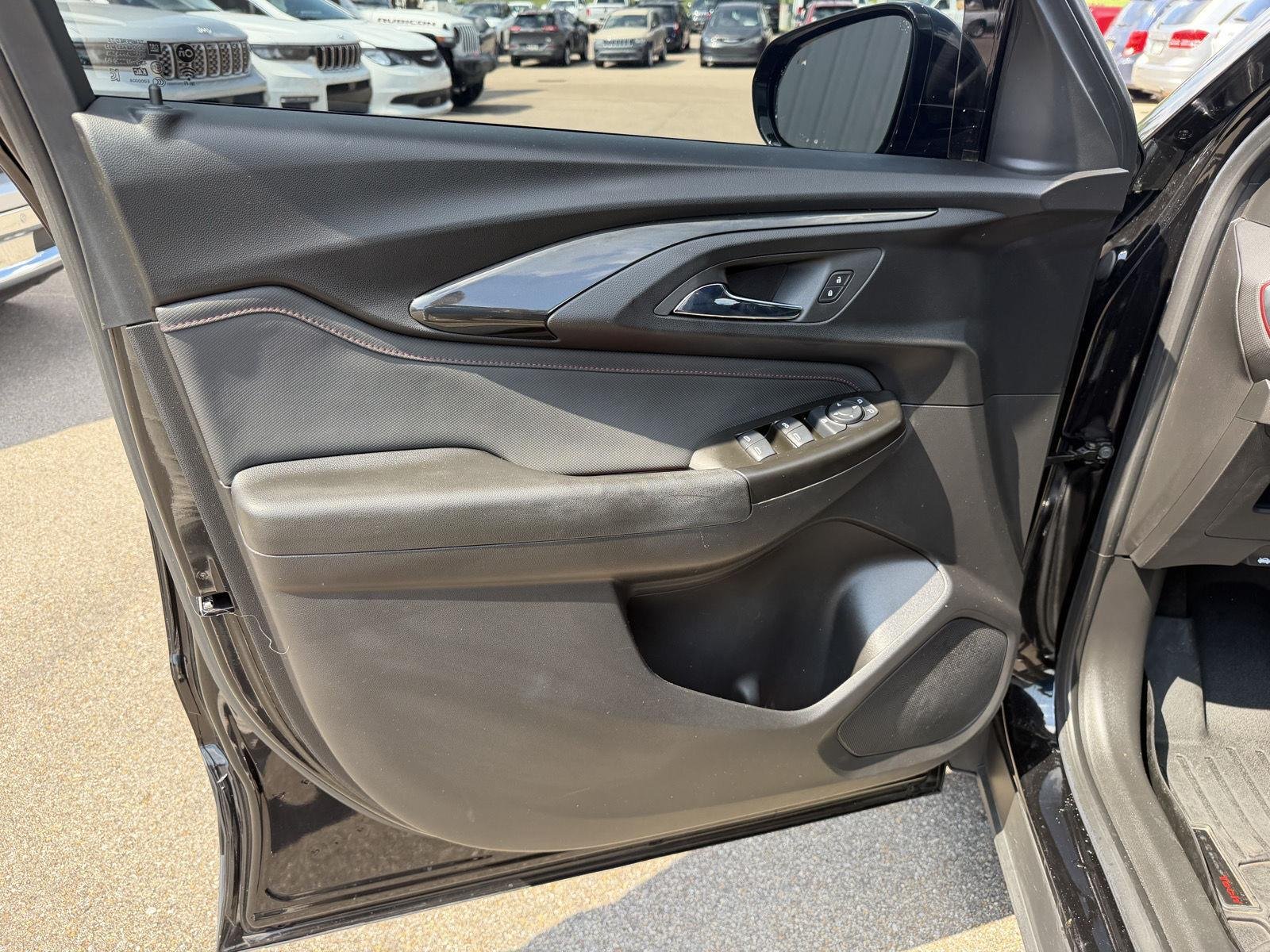 Used 2023 Mosaic Black Metallic Chevrolet RS image 17