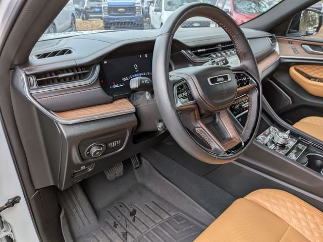Used 2024 White Jeep Summit image 36