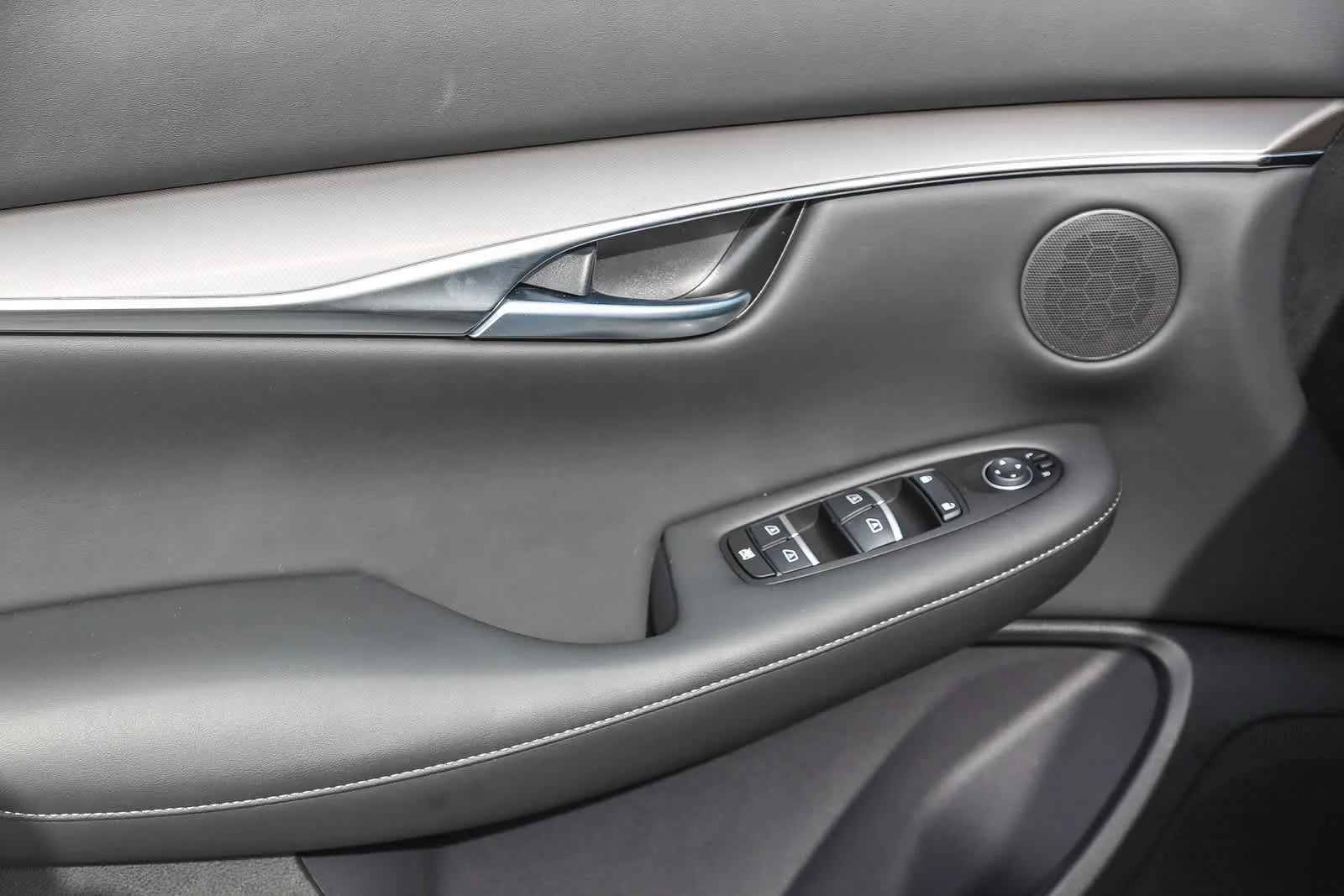 New 2025 HERMOSA BLUE INFINITI Pure AWD image 22