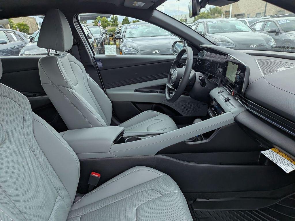 New 2026 White Hyundai Limited image 32