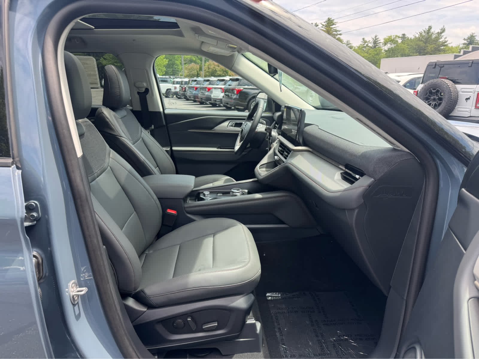 New 2026 Vapor Blue Metallic Ford Active w/200A Pkg image 14